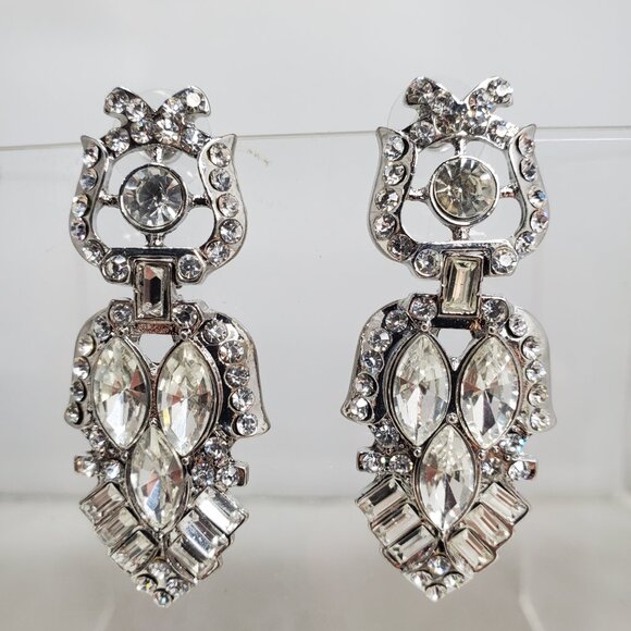 Ali Khan Crystal Rhinestone Dangle pierced Earrings - Picture 2 of 12